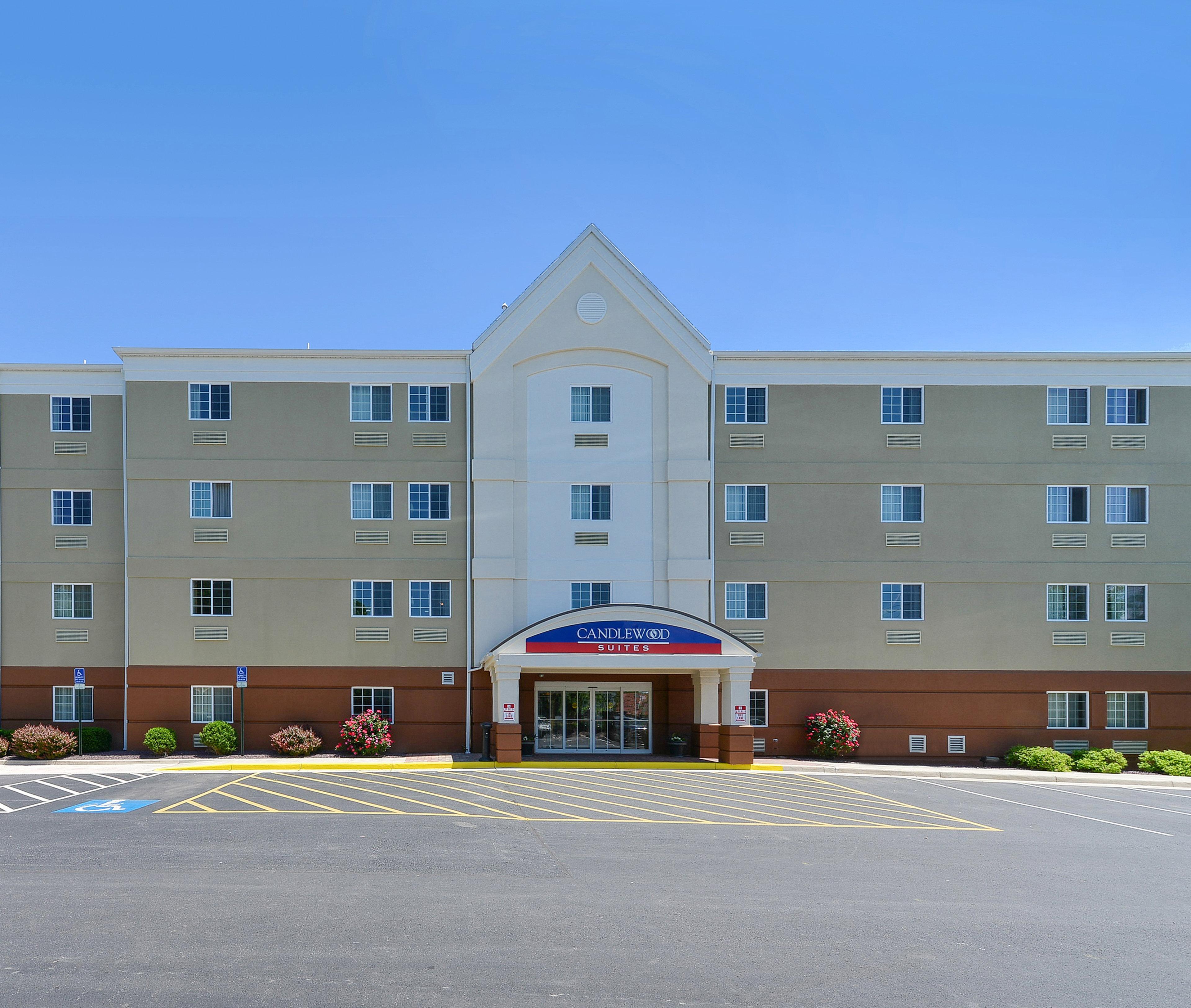 Candlewood Suites Winchester By Ihg Esterno foto