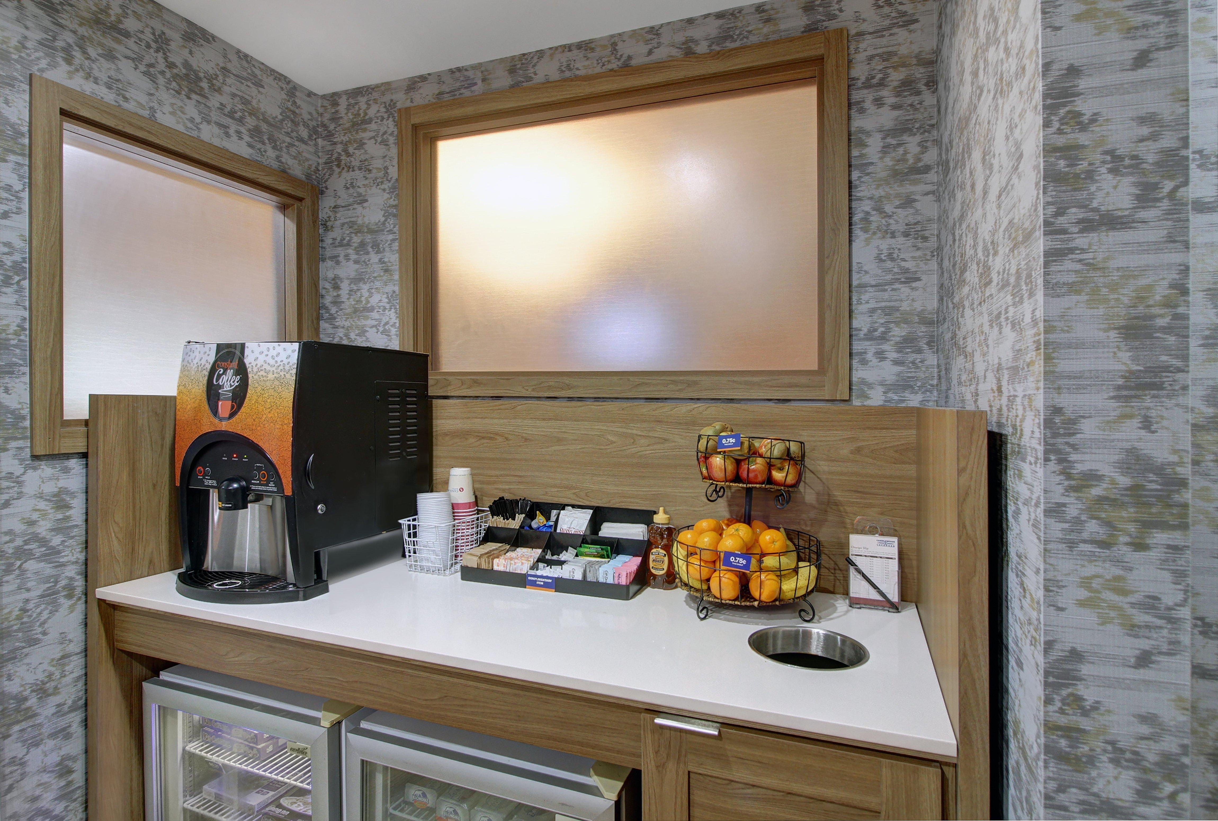 Candlewood Suites Winchester By Ihg Esterno foto