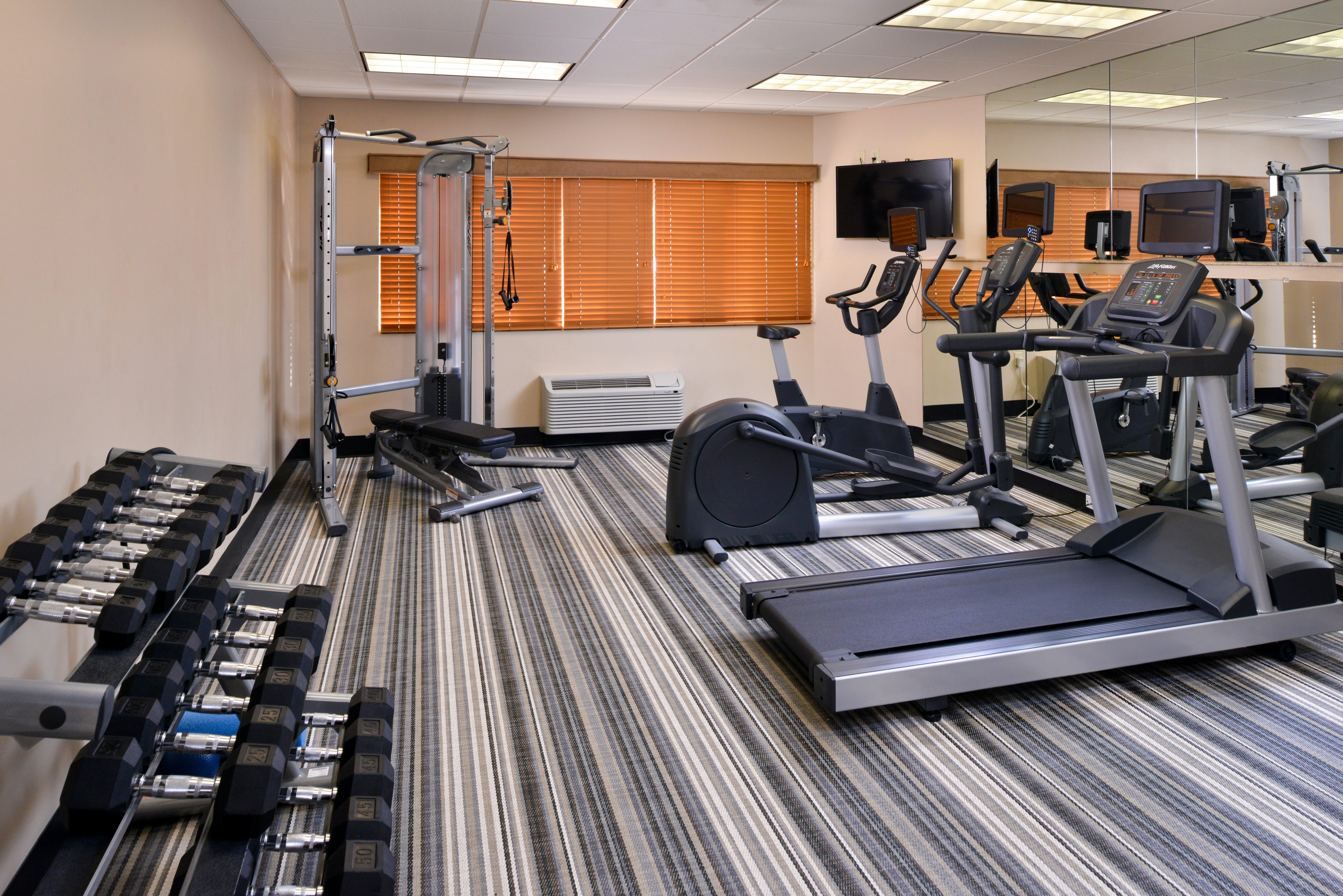 Candlewood Suites Winchester By Ihg Esterno foto
