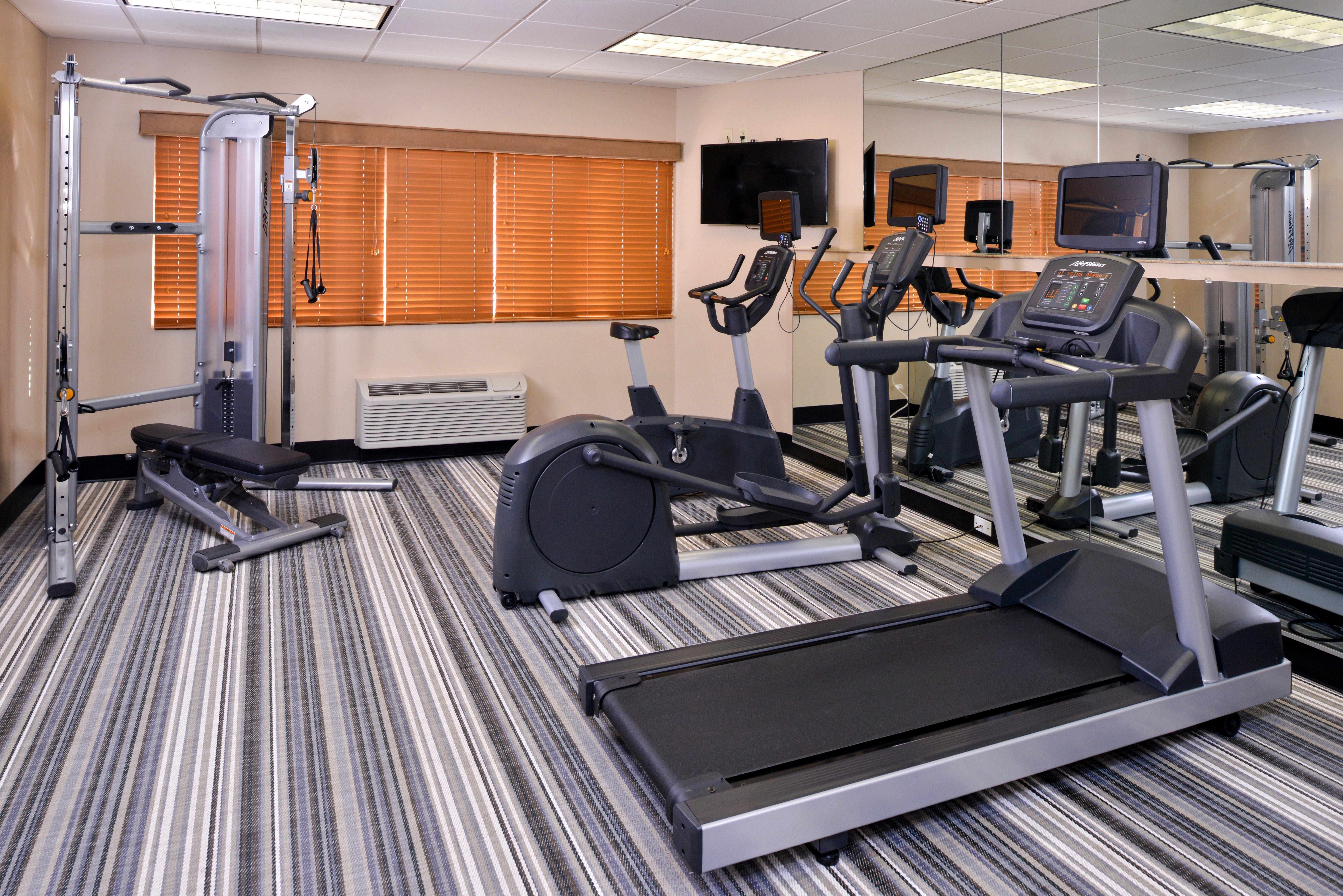 Candlewood Suites Winchester By Ihg Esterno foto