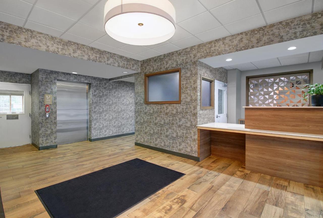 Candlewood Suites Winchester By Ihg Esterno foto