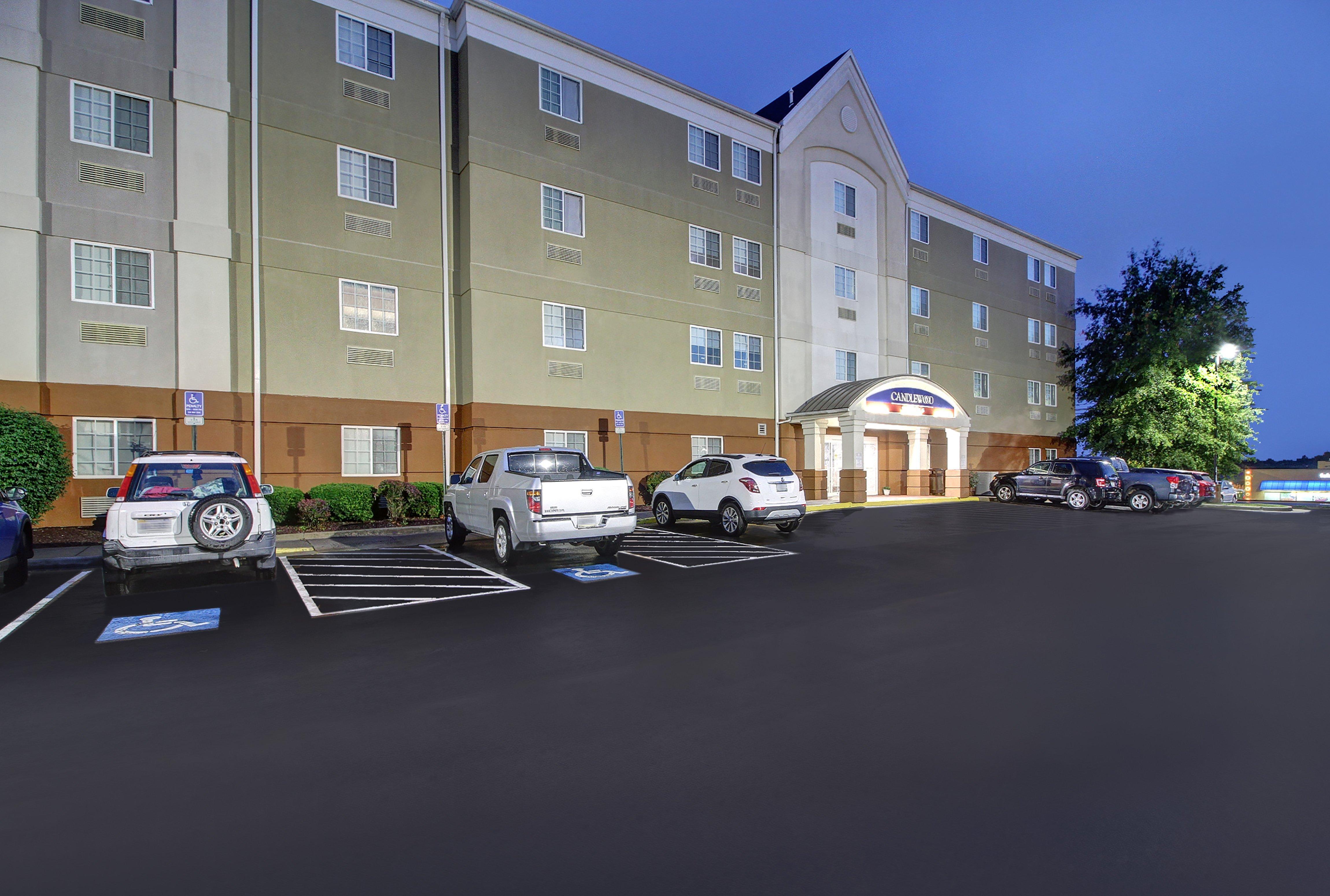 Candlewood Suites Winchester By Ihg Esterno foto