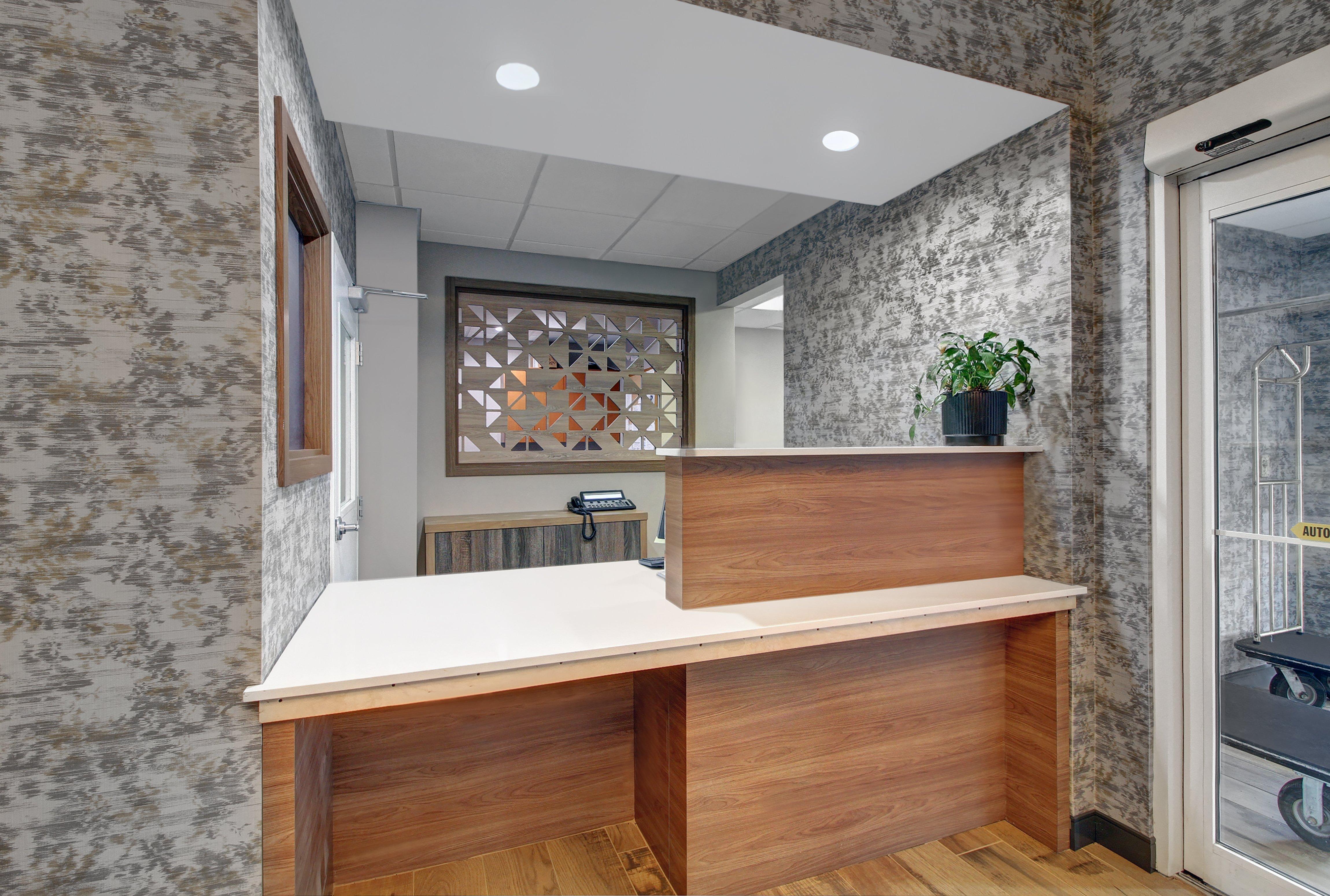 Candlewood Suites Winchester By Ihg Esterno foto