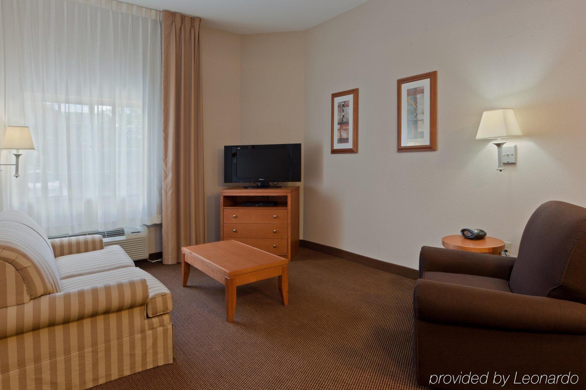 Candlewood Suites Winchester, An Ihg Hotel Esterno foto