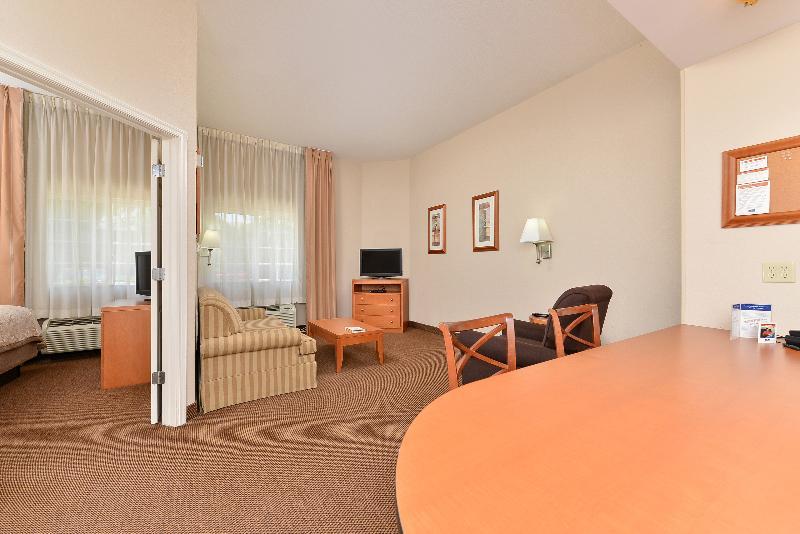 Candlewood Suites Winchester, An Ihg Hotel Esterno foto