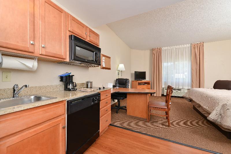 Candlewood Suites Winchester By Ihg Esterno foto